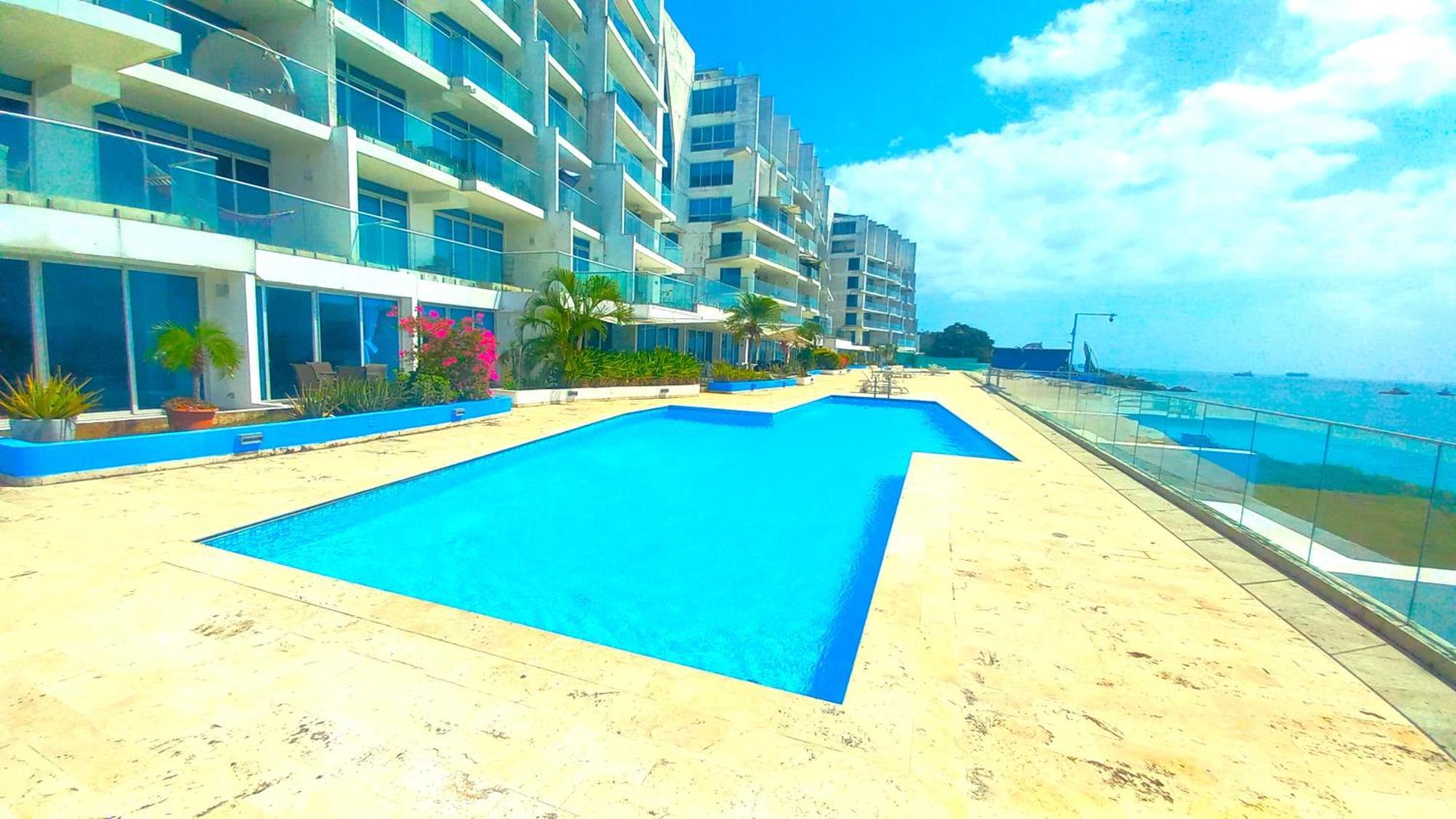 In The Causeway Amador Apartment *