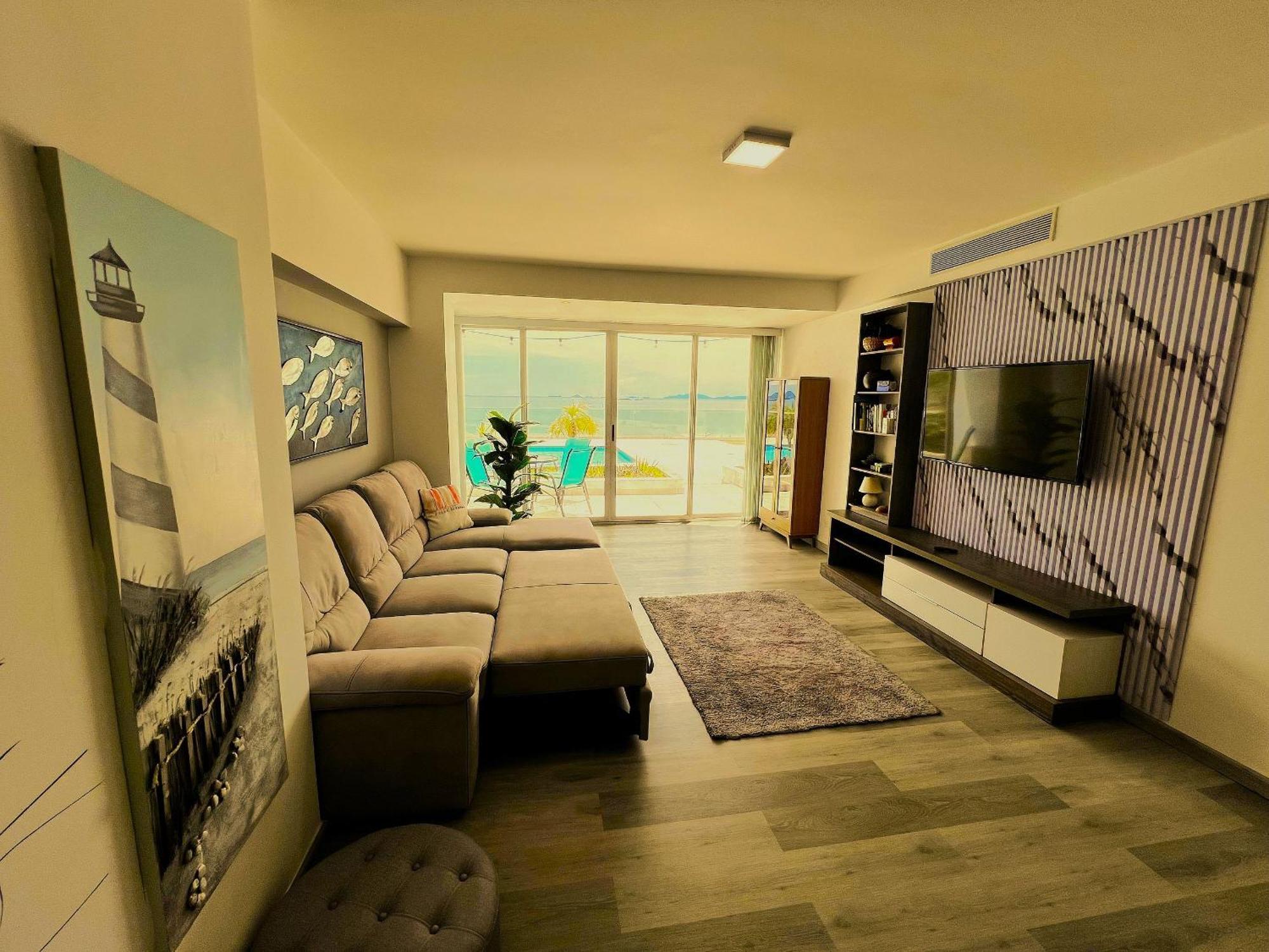 In The Causeway Amador Apartamento