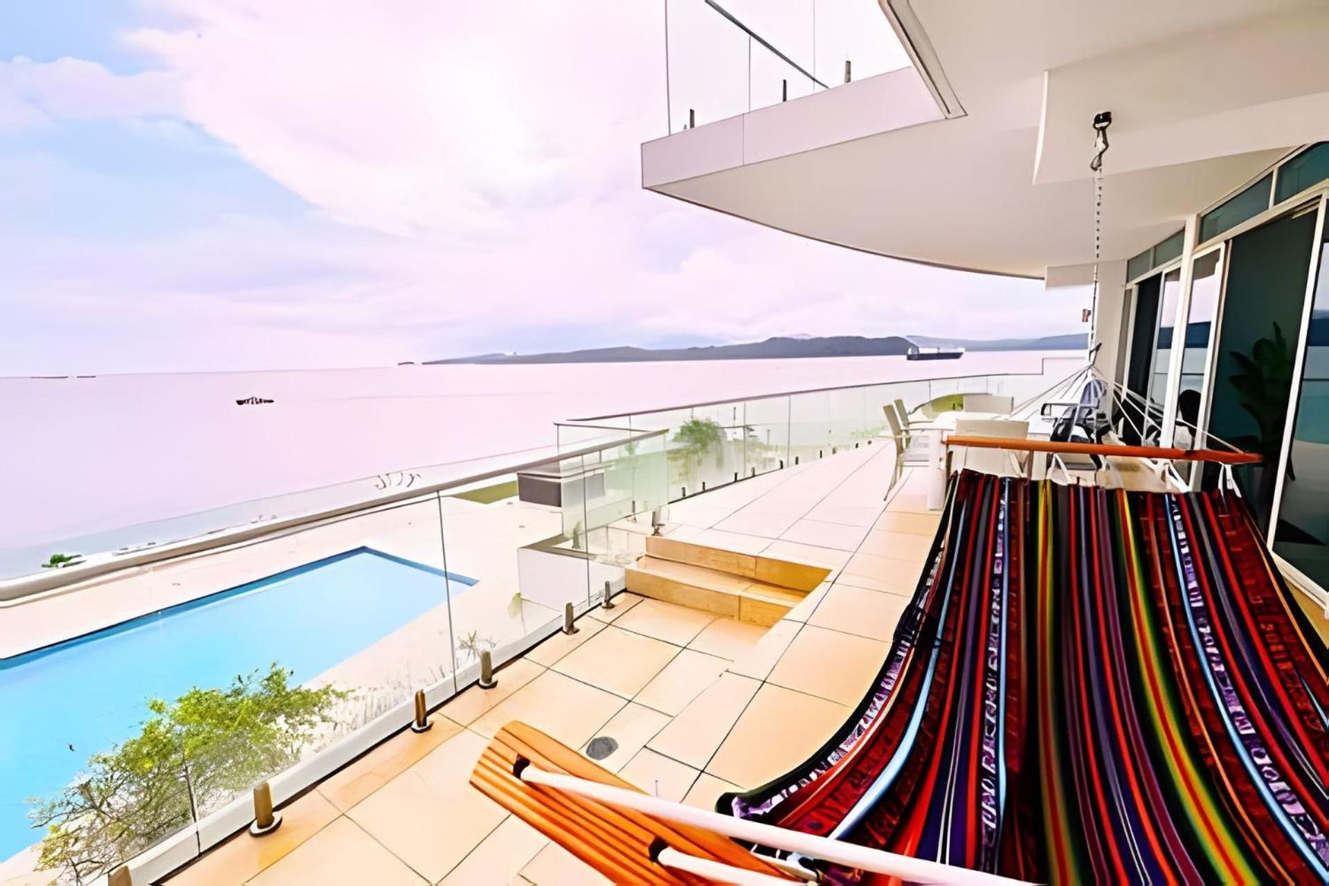 In The Causeway Amador Apartamento
